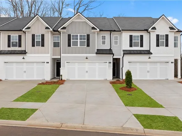 353 Sound Cir, Stockbridge, GA 30281