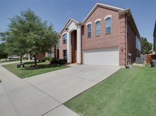 9816 Gessner Dr, Fort Worth, TX 76244