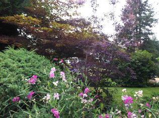 2703 NE 95th St, Seattle, WA 98115