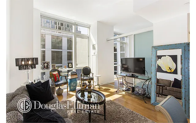 Rented by Douglas Elliman | media 16