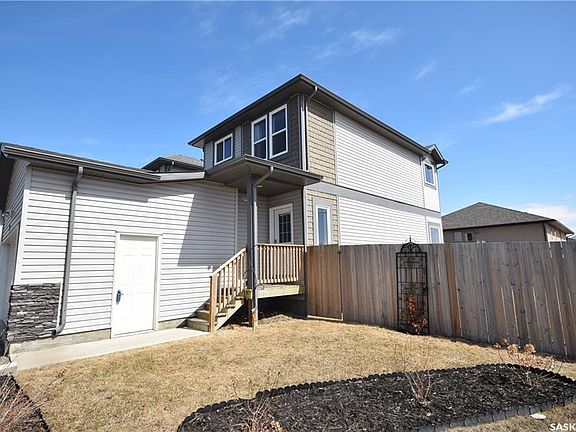 3rd image of 207 McCallum Way Unit 33