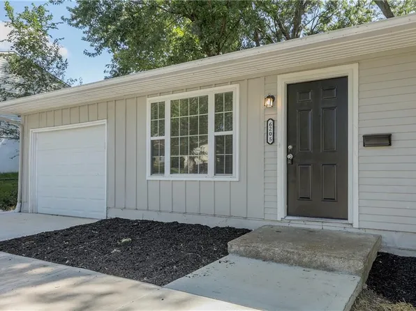 6205 E 150th Ter, Grandview, MO 64030