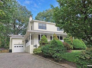 127 Hillside Ave, Cresskill, NJ 07626