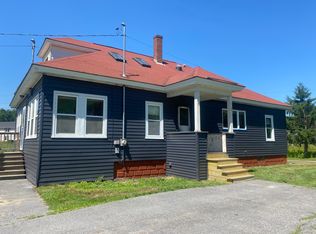 685 River Rd, Topsham, ME 04086