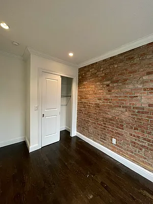 Rented by Jonis Realty | media 24