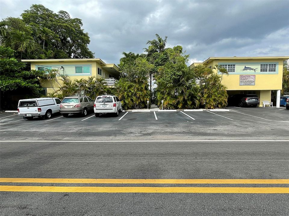 1st image of 1525 SE 15th Street #26