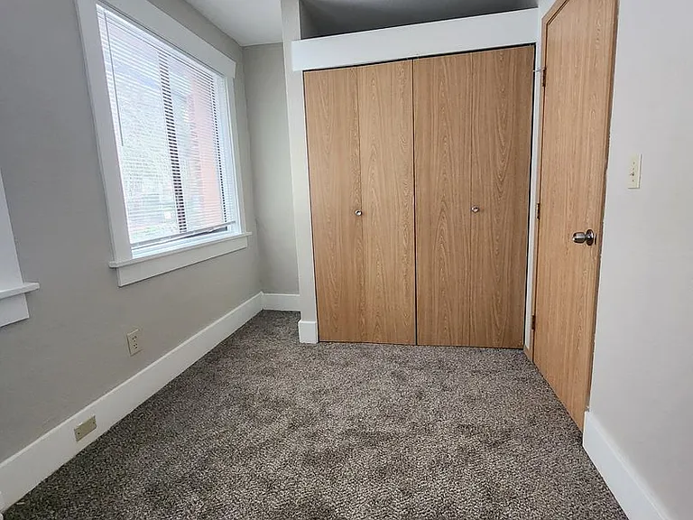 Florence Apartments — Photo 41