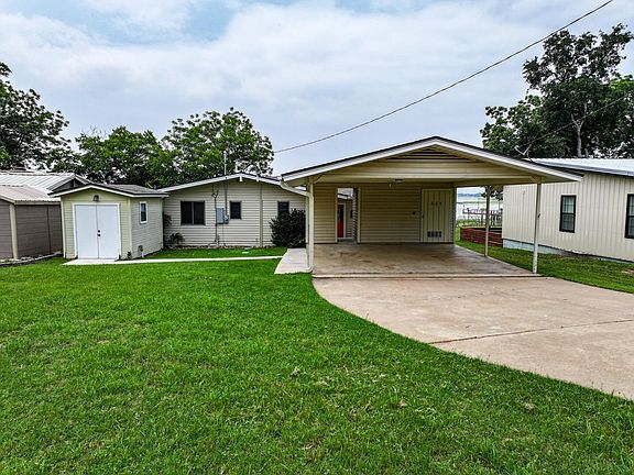 3rd image of 321 Lakewood Drive