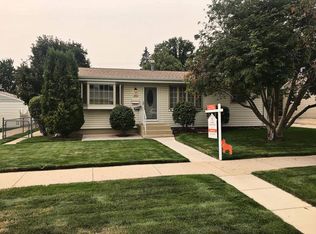 803 14th Ave W, Williston, ND 58801