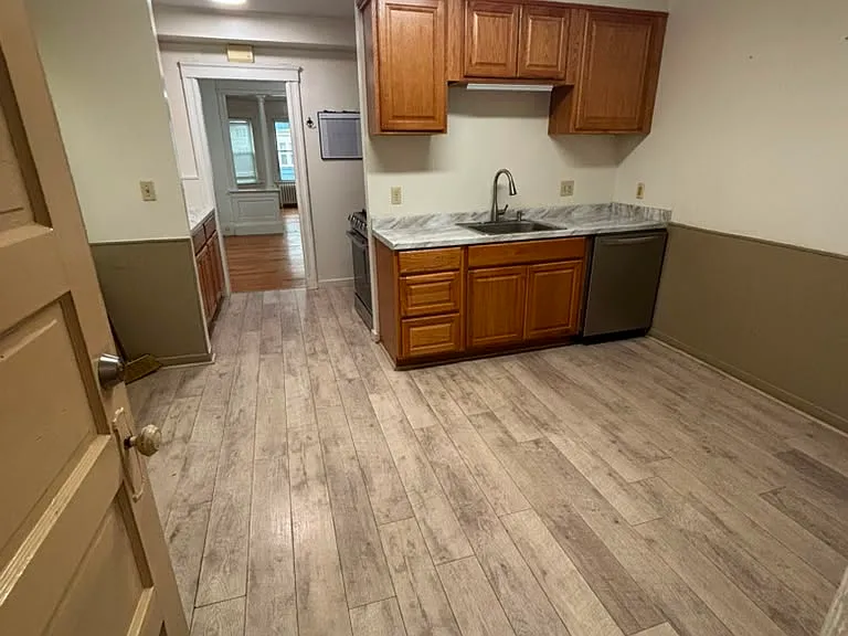 32 Sisson St #2 — Photo 5