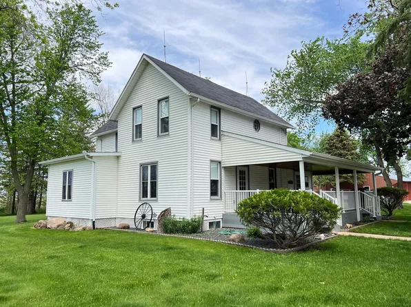 10465 County Road 26, Le Roy, MN 55951