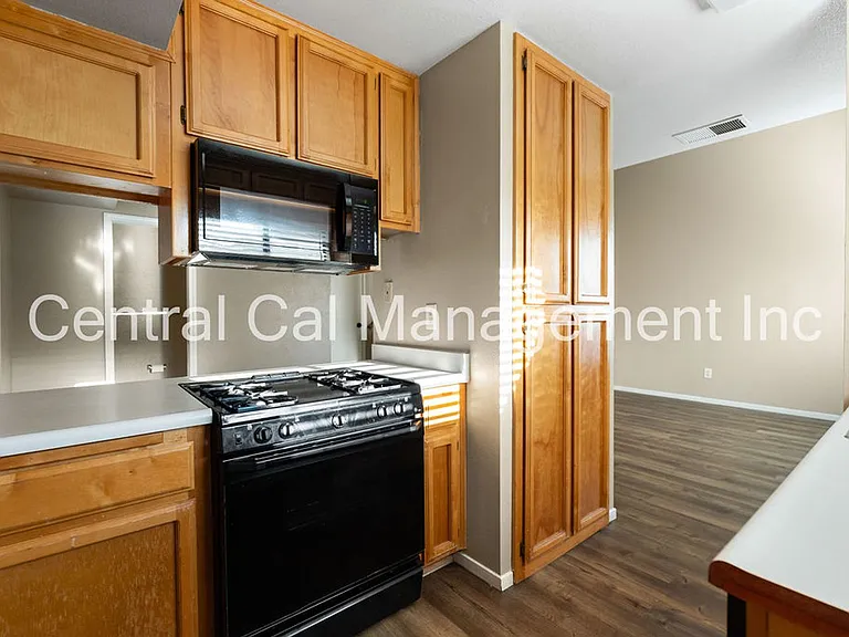 8502 Laborough Dr — Photo 8