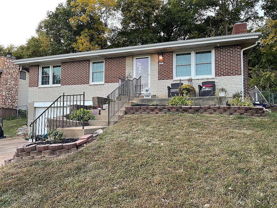 1st image of 67 W Lakewood Dr
