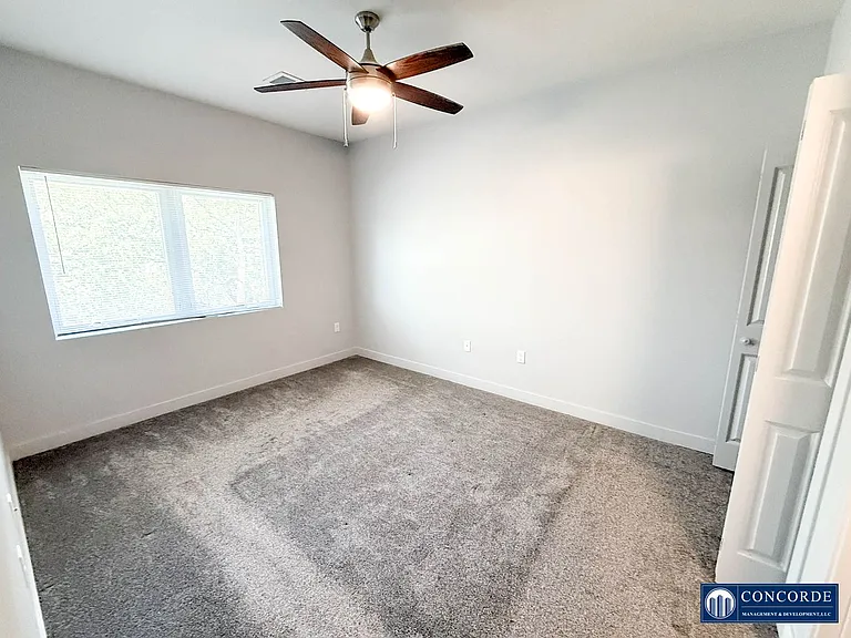 2400 Q St — Photo 11