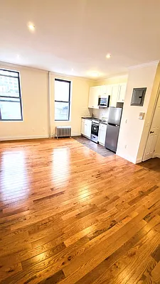 Rented by United Realty Equities | media 14