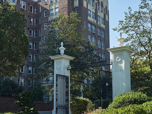 4th image of 3900 Cathedral Ave NW APT 501A