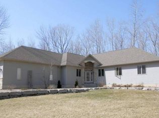 1575 Kaiser Tower Rd, Pinconning, MI 48650