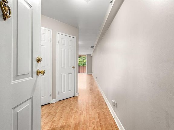 2nd image of 1501 Clairmont Rd APT 323