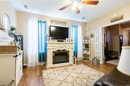 220 Palliet St #3 Photo 1