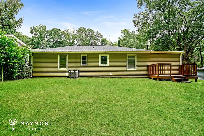 1044 Valley View Rd SE — Photo 15