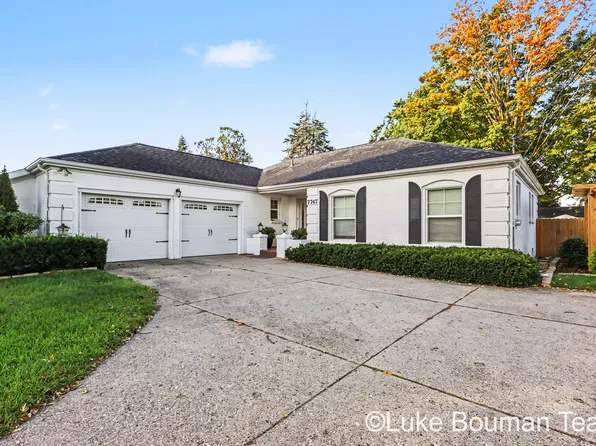 7747 Park Lane Ave, Jenison, MI 49428