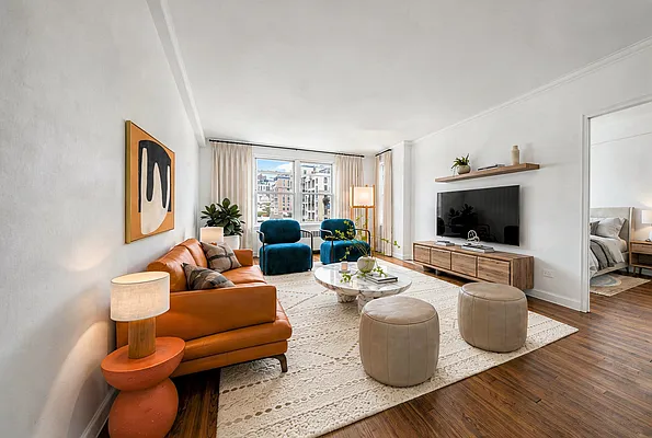 60 East 9th Street #538