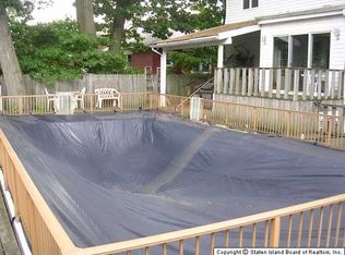 189 Katan Ave, Staten Island, NY 10308