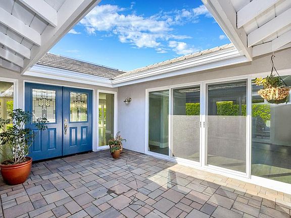 Central courtyard brings light and air into every room!