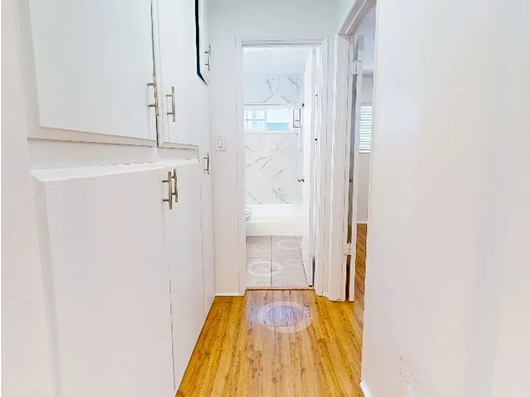 3638 Midvale Ave — Photo 9