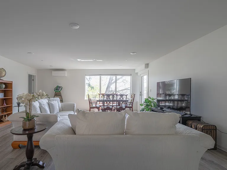 3402 15th Ave W #7 — Photo 3