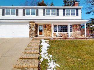 1324 Brookside Ln, Downers Grove, IL 60515