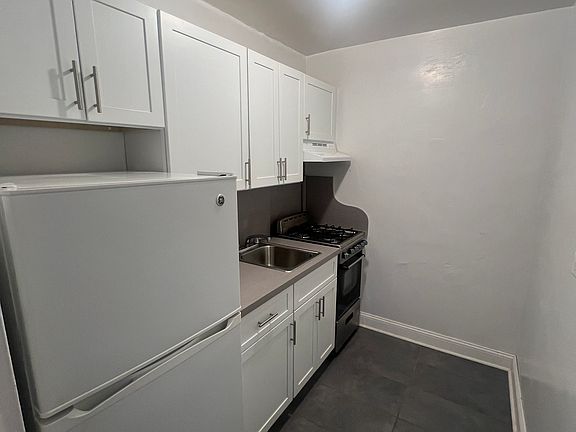3rd image of 144-70 41st Ave #6A