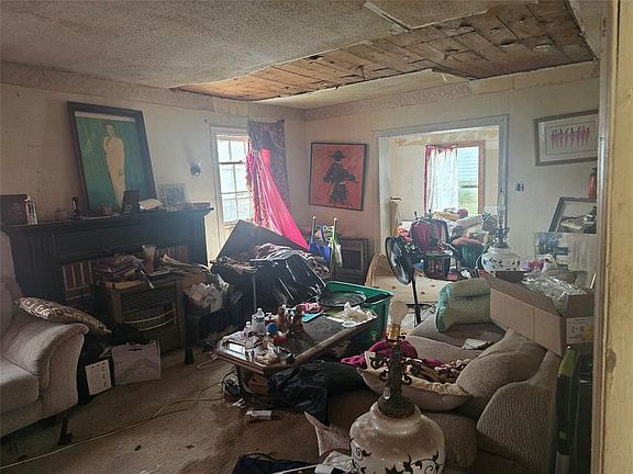 5th image of 3426 Southmore Blvd