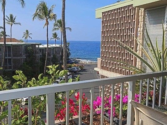 1st image of 75-6016 Alii Dr APT 323