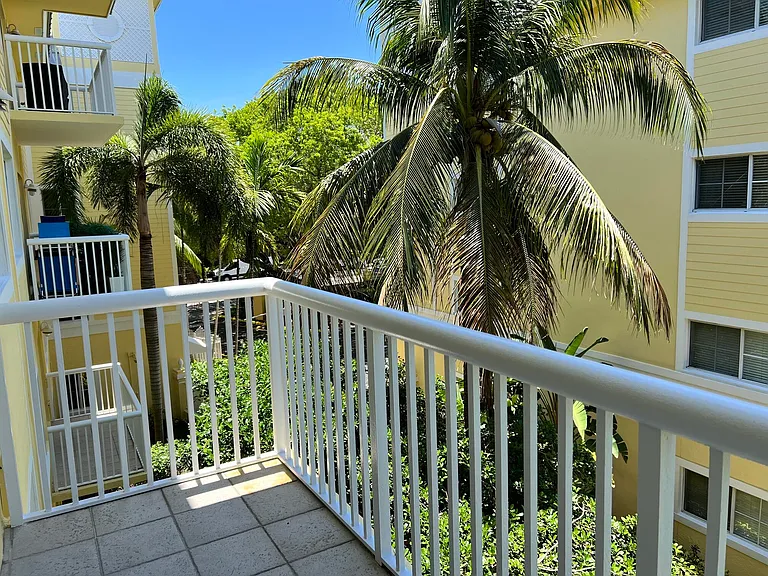 1515 E Broward Blvd #305 — Photo 21