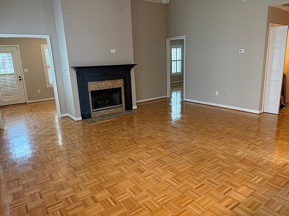 2nd image of 40 Wood Pointe Dr Unit 29