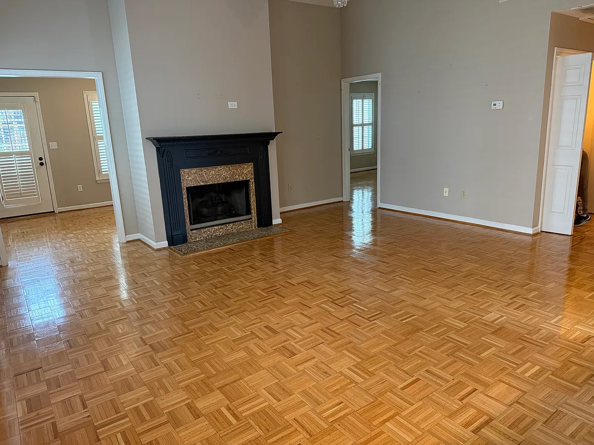 Building Photo - 40 Wood Pointe Dr #29