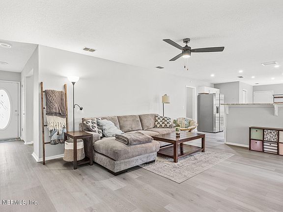 5th image of 8147 WEYBRIDGE Drive