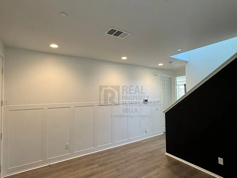 2807 Moonshimmer St — Photo 6