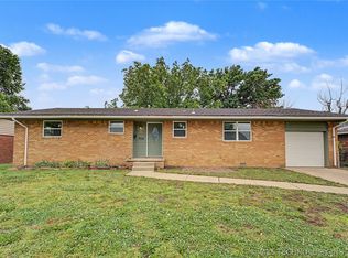704 Brentwood Rd, Bartlesville, OK 74003