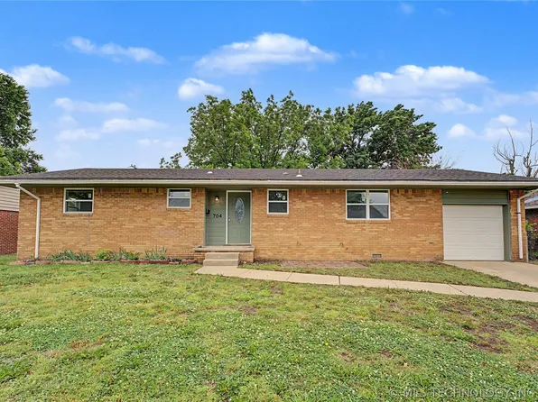 704 Brentwood Rd, Bartlesville, OK 74003