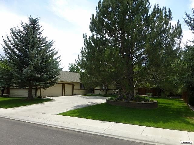 1st image of 1057 Wisteria Dr