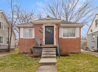 550 E Muir Ave, Hazel Park, MI