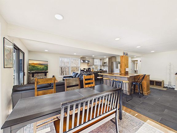 4th image of 303 Winding Way