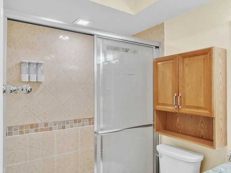 1350 Riverside Cir #1 — Photo 23