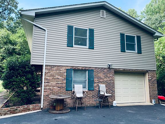 3rd image of 25174 Gallant Fox Dr