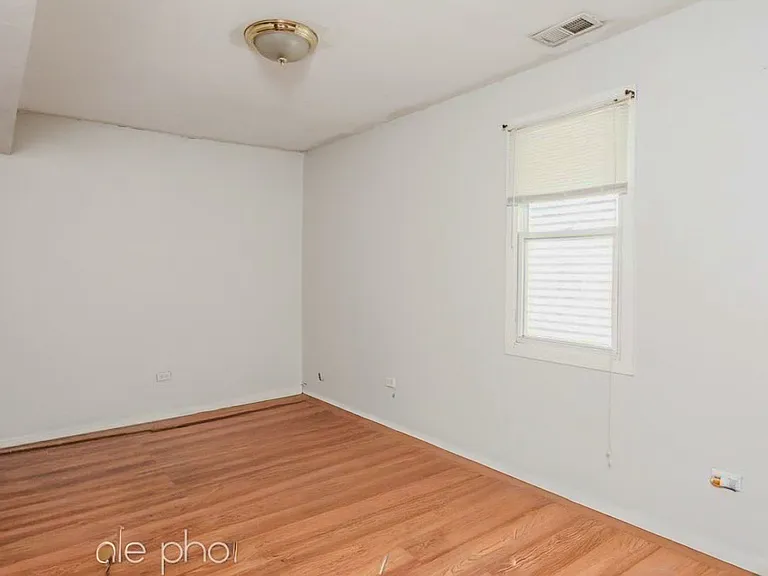 4541 N Western Ave #2 — Photo 6