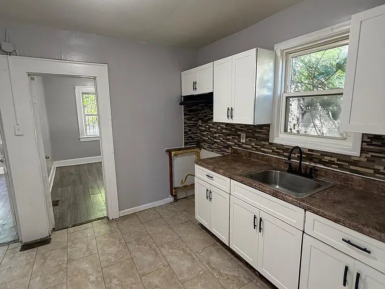 51 Washington Ave #1 — Photo 1