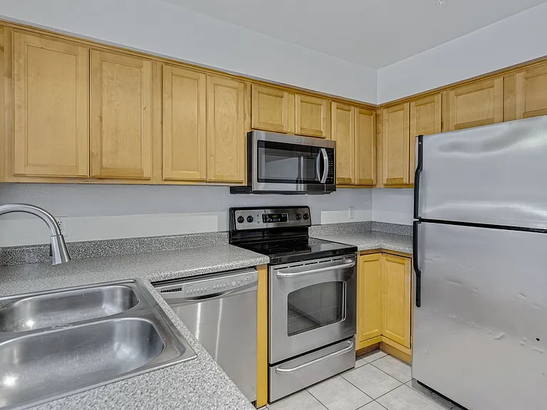 11640 N 51st Ave #143 — Photo 10