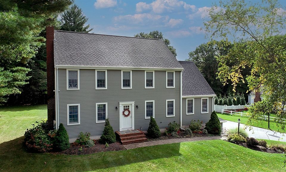 1st image of 70 Ledgewood Dr